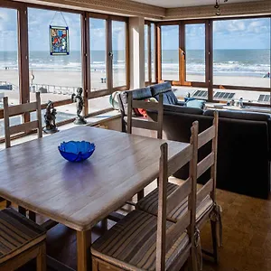 https://uniek-zeezicht-ostend.ostend-hotel.net