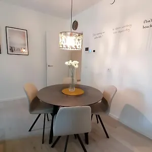 https://osea-appartement-mariakerke-dichtbij-zee-en-strand.ostend-hotel.net